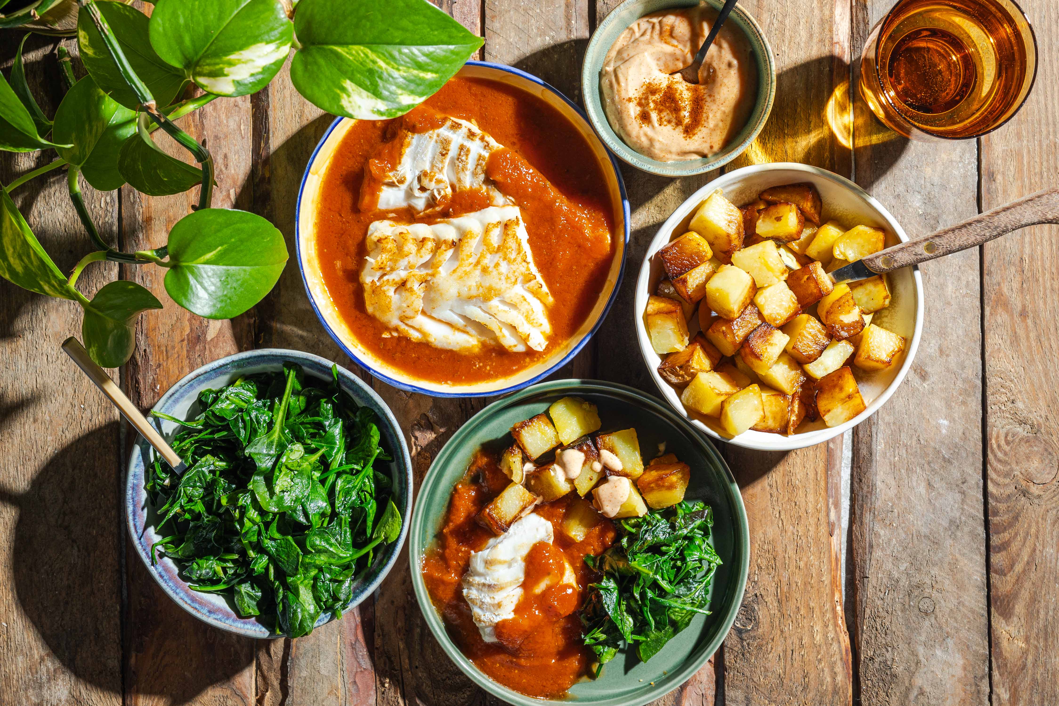 Gebakken kabeljauw in tomatensaus